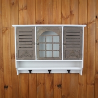 Závěsná skříňka s dvířky a háčky 68x49x17cm