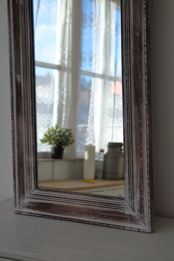 Zrcadlo s hnědým dřevěným rámem s patinou 50x115cm