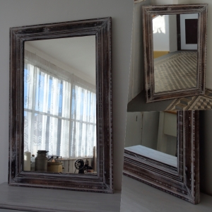 Zrcadlo s hnědým dřevěným rámem s patinou 90x60cm