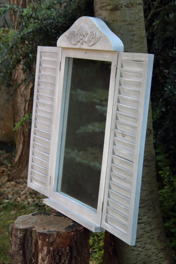 Zrcadlo s okenicemi 80x50cm