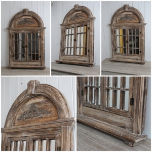 Zrcadlo s okenicemi hnědé 91x62cm