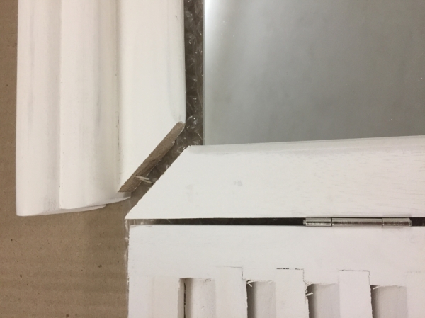 Zrcadlo s okenicemi - vyřazeno rozklíženo