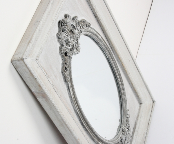 Zrcadlo s plastickým zdobením 63x44cm