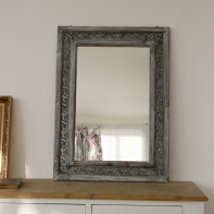 Zrcadlo vintage s ornamenty 49x67cm