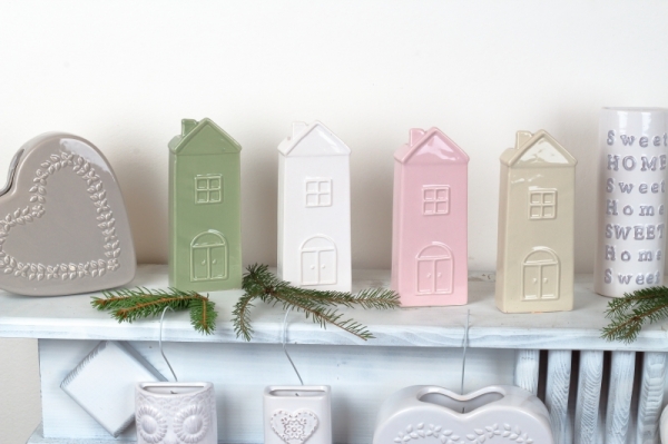 Zvlhčovač vzduchu na radiátor domeček krémový 7x19x3,2cm