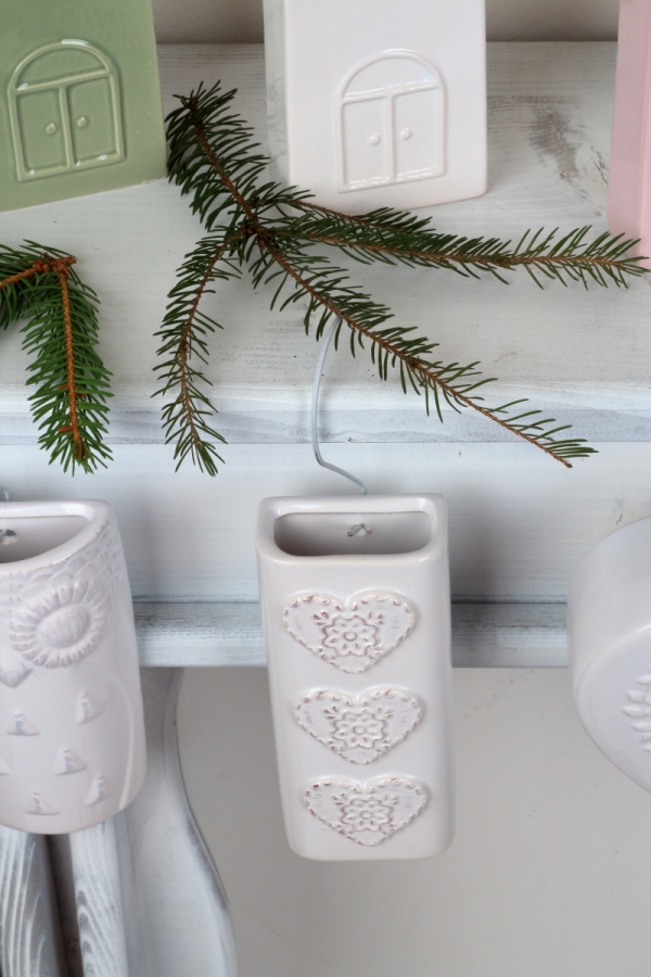 Zvlhčovač vzduchu na radiátor srdce hnědý 6,9x17x4cm